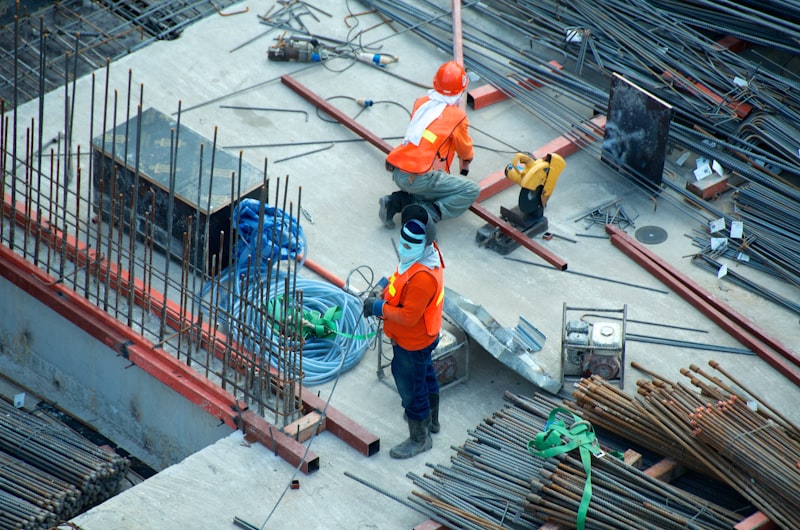 Field worker using hands-free wearable tools