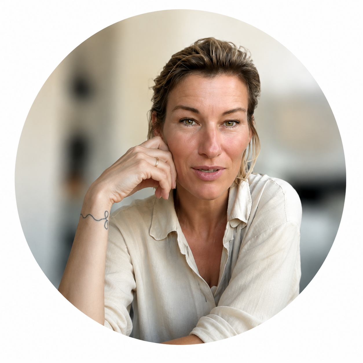 Julia Mander